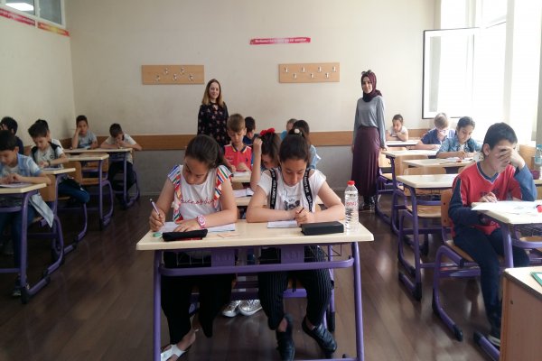 5. sınıf öğrenci seçme sınavına girdiler