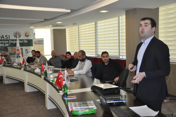 Acentacılara işbaşı eğitim programı anlatıldı