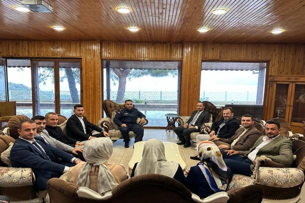 Ak Parti Yönetimi Emniyet ve Jandarmayı Ziyaret Etti