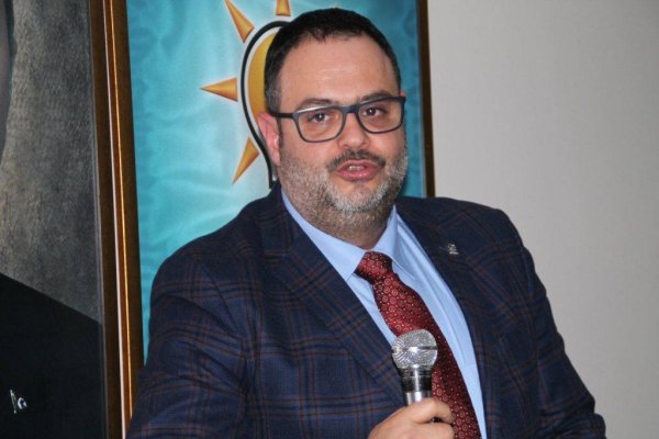 AKP'NİN 2019 SEÇİMLERİNDE ADAY OLAN BERKAY BULUT REFİK YILMAZ'A SERT ÇIKTI