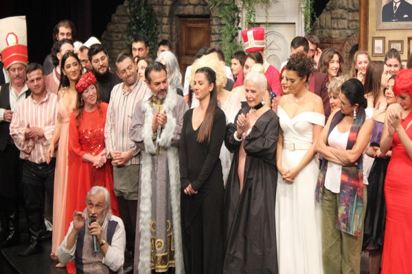 ANAÇEV’liler “Pera Müzikali”ni izlediler