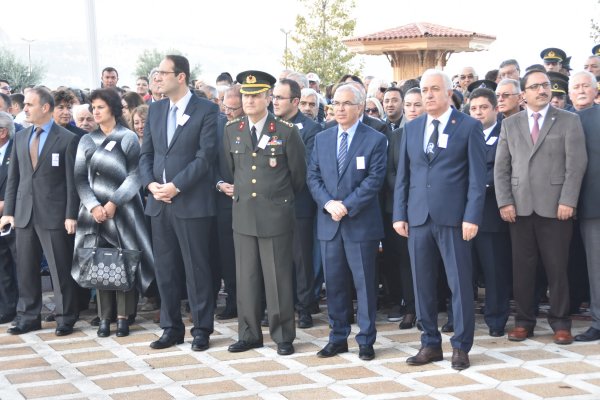 Atamızı saygı ve özlemle andık