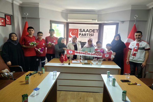 Aynur Uzun 'Gençlerimiz Geleceğimizdir.'