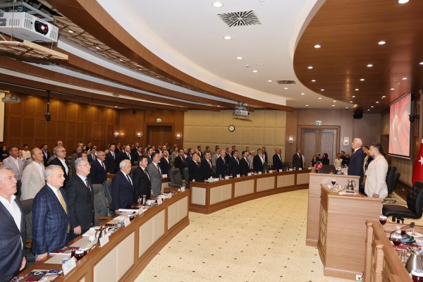 BAŞKAN BOZBEY, “BURSA’MIZIN KURTULUŞU KUTLU OLSUN”