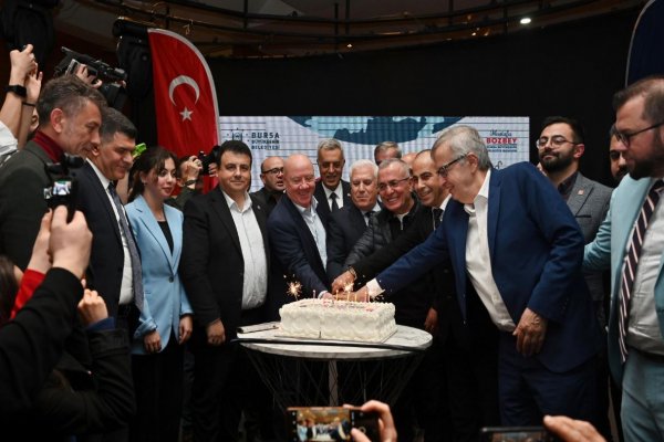 Başkan Bozbey, Çalışan Gazeteciler Günü’nde basın mensuplarıyla buluştu