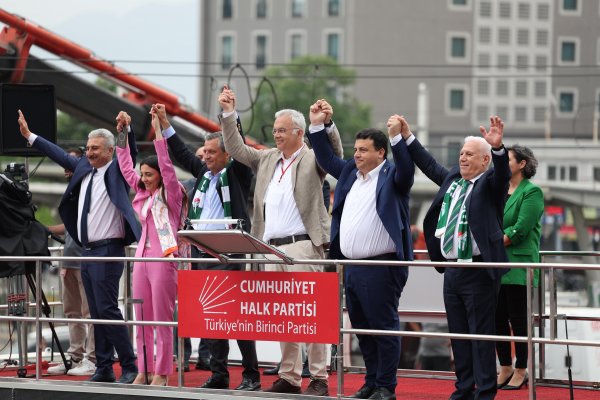 Başkan Bozbey'den adalet ve demokrasi çağrısı