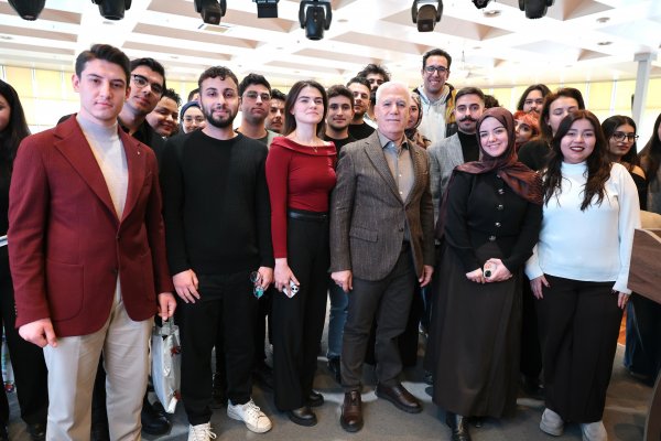 BAŞKAN BOZBEY GENÇLERLE GELECEĞİ KONUŞTU