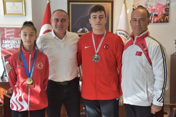 Başkan Sertaslan şampiyon sporcuları kutladı