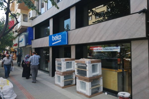 Baytaş Yaşaroğulları Beko Mağazası açıldı