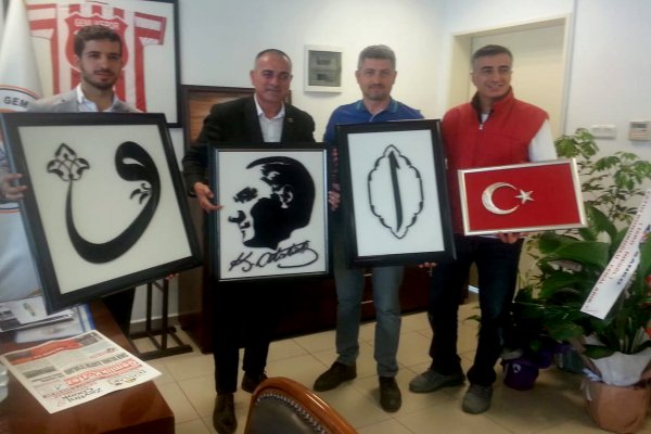 Belediye Başkanına anlamlı armağan