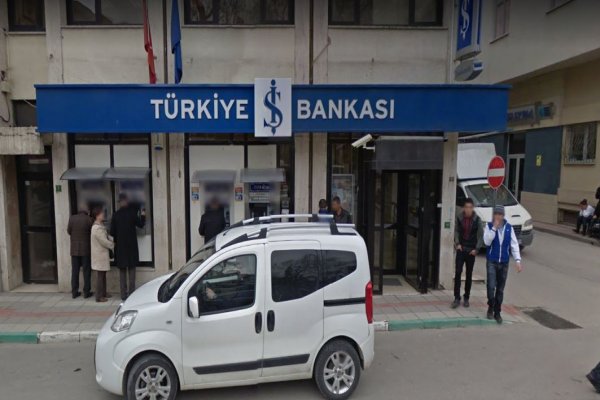 Belediye  İş Bankası ve yanındaki binaları kamulaştıracak
