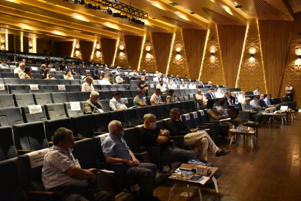 Belediye Meclisi’nde encümen ve komisyon üyeleri seçildi
