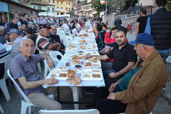 Belediyenin iftar durağı Umurbeydi