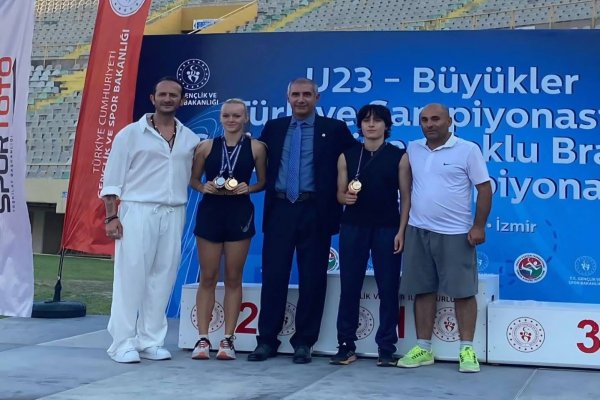 Belediyesporlu Beyzanur Türkiye Şampiyonu Oldu