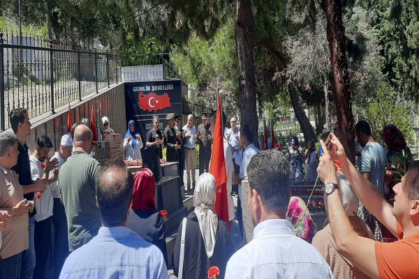 Bennur Karaburun FETÖ'nün 15 Temmuz gecesi Mecliste yaşadıklarını Gemlik’te Anlattı