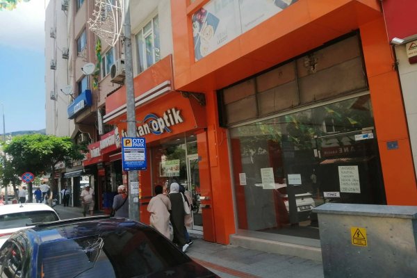 BİRİ KAPATIRKEN,  BAŞKASI HEMEN AÇIYOR..