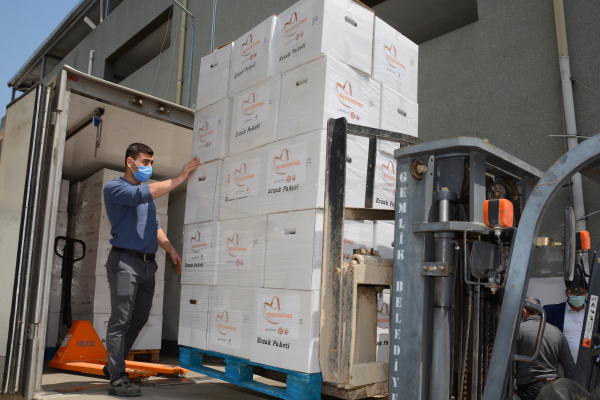 Borusan Grubu’ndan Ramazan ayında Gemlik’te 1500 Aileye Erzak Yardımı