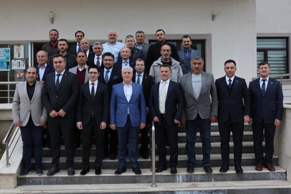 Bozbey, “Dağ yöresi turizmle ve doğayı kirletmeyen işletmelerle kalkınacak”
