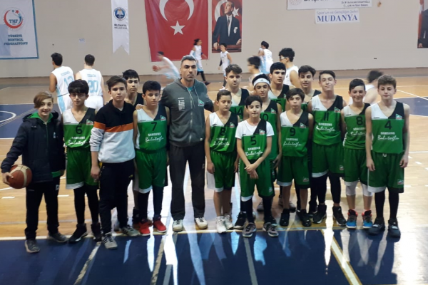 Budo Gemlik Basketbol Playoff Oynamaya Hak kazandı.