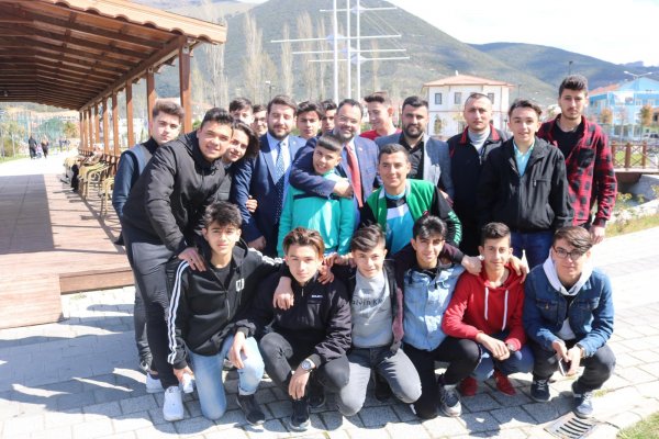 Bulut, “Gençliğe yönelik projelerle  geleceğe yönelik kaygı kalmayacak”