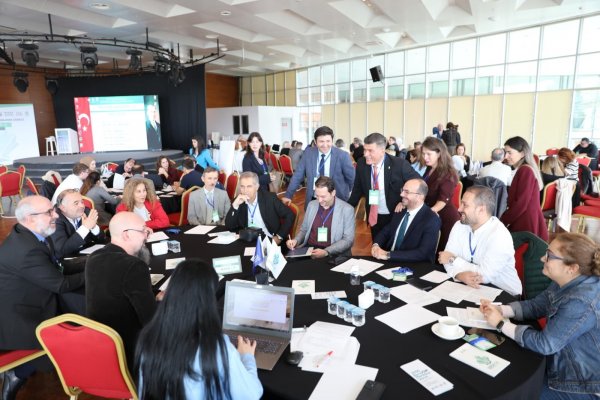 BURSA’NIN 2050 VİZYONU ORTAK AKILLA ŞEKİLLENİYOR