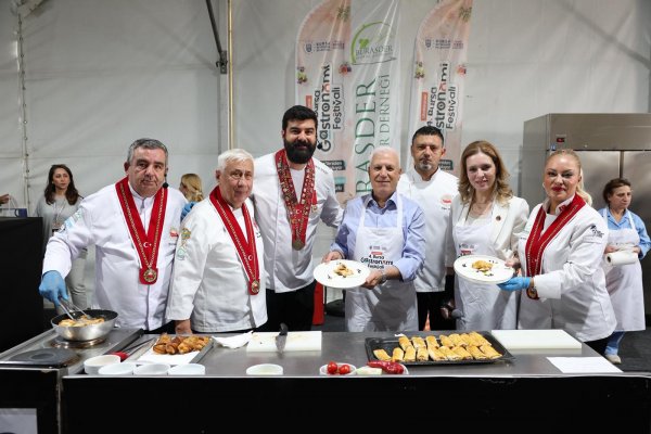 BURSA’NIN GASTRONOMİ ŞÖLENİ DOLU DOLU GEÇTİ