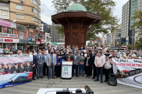 BURSA’YA HIZLI TREN YERİNE OYUNCAK TREN GELDİ!