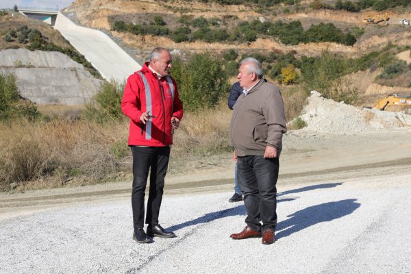Büyükkumla’da 1500 metrelik yeni yol tamam