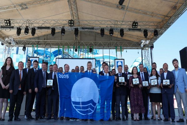 Büyükşehir Belediyesi’ne ‘En İyi Çevre Eğitim Etkinlikleri Ödülü’