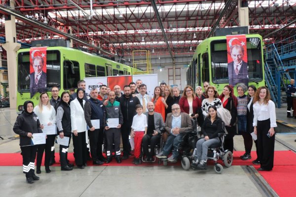 Büyükşehir’de hizmet artık bir işarete bakıyor