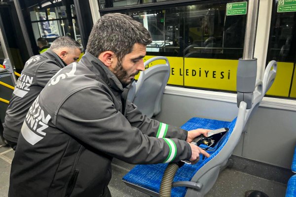 BÜYÜKŞEHİR’DEN ULAŞIMDA BAYRAM TEMİZLİĞİ
