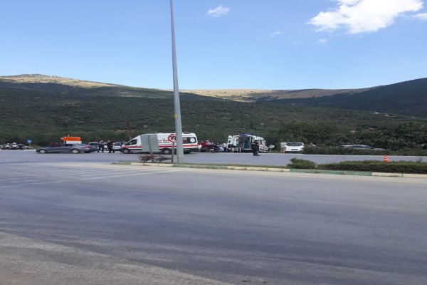ÇEVRE YOLUNDA ZİNCİRLEME KAZA