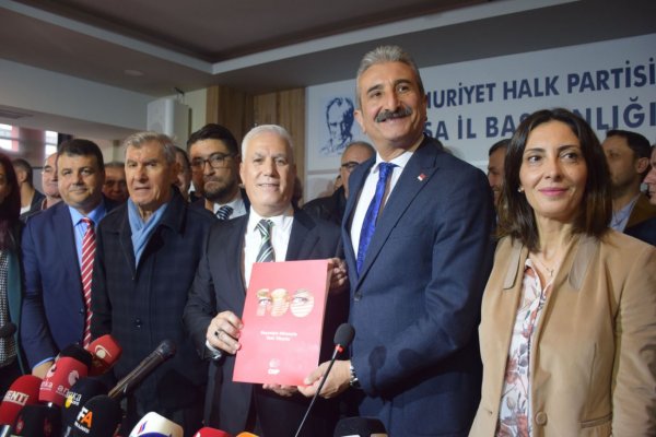 CHP BURSA’DA BOZBEY HEYECANI: COŞKU SOKAĞA TAŞTI