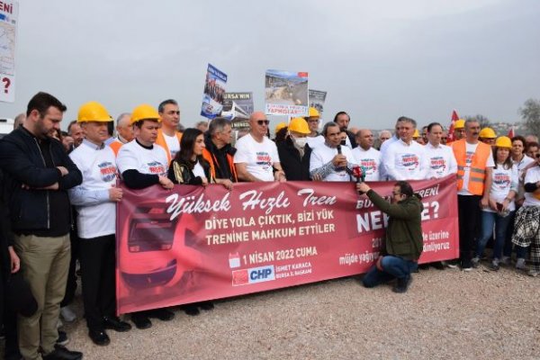 CHP, BURSA’DA YÜKSEK HIZLI TREN İÇİN 10 YILDIR TAMAMLANMAMASINI 23 KİLOMETRELİK YÜRÜYÜŞLE PROTESTO ETTİ