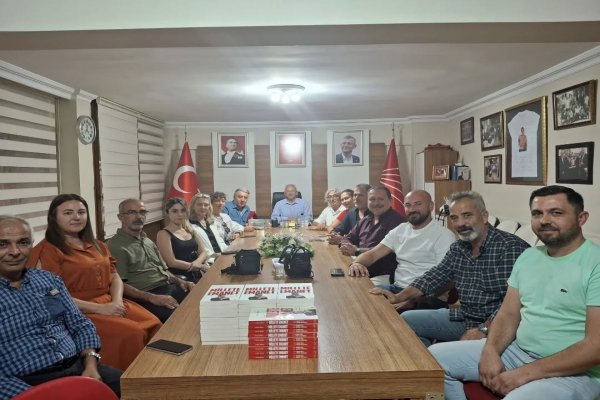 CHP DE YENİ YÖNETİM İLK TOPLANTISINI YAPTI