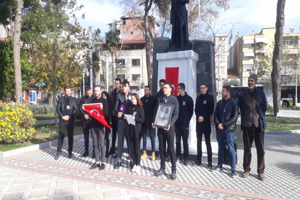 CHP Gemlik Gençlik Kolu üyeleri Şehit Kubilay'ı andı