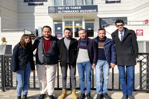 CHP li gençler yaşlıları unutmadı