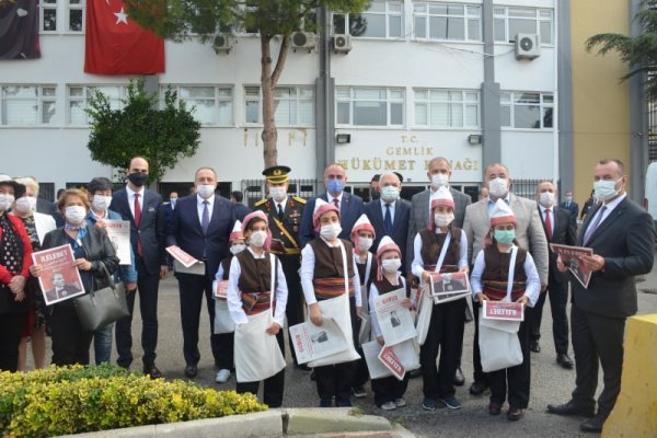 Çocuklar “Cumhuriyet”i haber verdi!