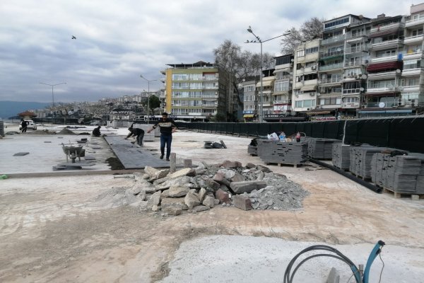 DEMOKRASİ MEYDANI DÜZENLEMESİ HIZ ALDI…