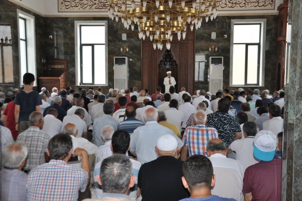 DENİZDEN GÖRÜLÜR CAMİ TÖRENLE AÇILDI