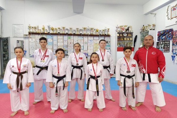 Dojo Karate Sporcuları Türkiye Şampiyonasına hazırlanıyorlar