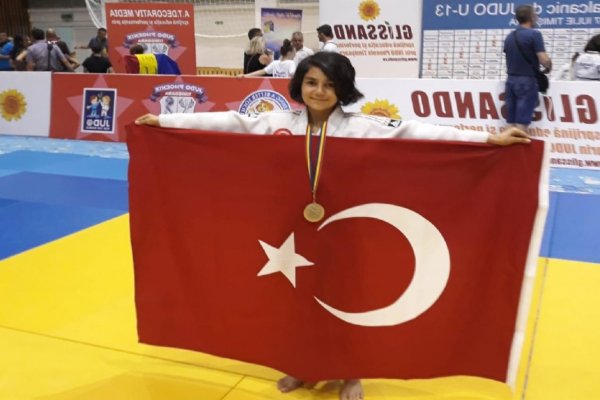 Eda Naz Judoda Balkan 2.si oldu