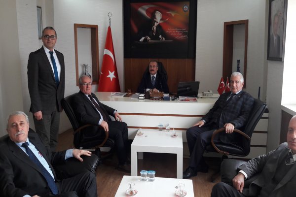 Emekliler Derneği yönetimi Kaymakam İnan’ı ziyaret ettiler