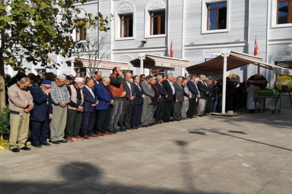 Erenoğlu toprağa verildi