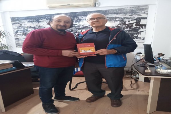 ERHAN İZGİ’NİN 30. KİTABI YOL AYRIMI (ŞİİRLER) ÇIKTI…
