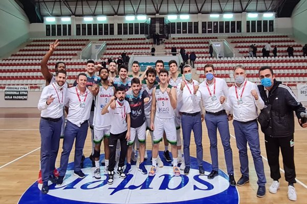 Erteleme maçının galibi Budo Gemlik