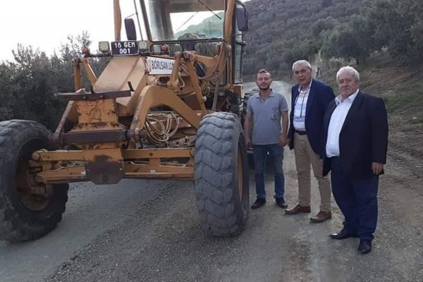 Fen İşleri’nden yol çalışmaları sürüyor