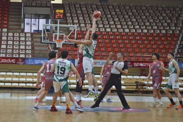 GEMLİK BASKETBOL 25 SAYILIK FARKLA GALİP GELDİ
