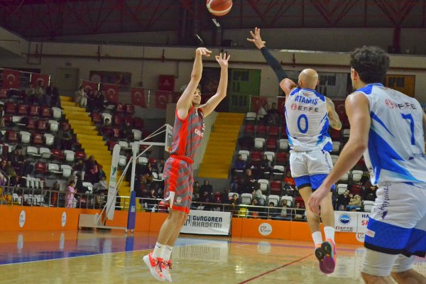 Gemlik Basketbol, 87-80’lik skorla sahadan mağlup ayrıldı