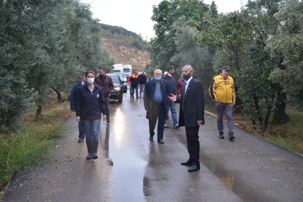Gemlik Belediyesi bir kez daha zeytin üreticisinin yanında